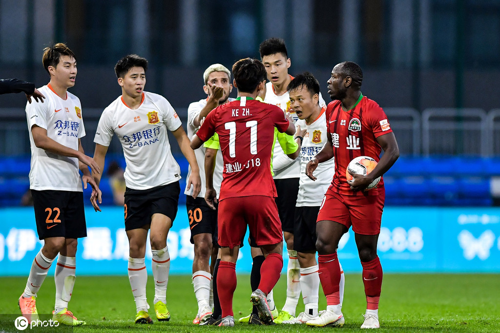 天津泰达艰难逆转，欲突围保级区