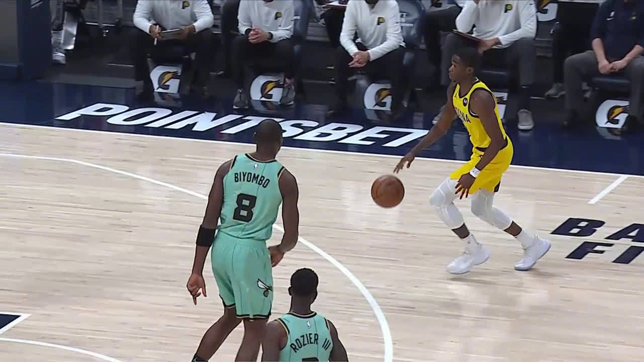 黄蜂客场战胜步行者,海沃德得分领衔全队胜利 黄蜂客场战胜步行者,海沃德得分领衔全队胜利