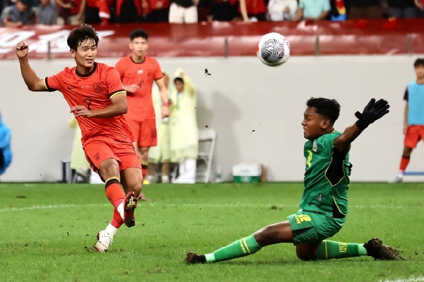 澳大利亚队夺冠，创造历史，晋级决赛